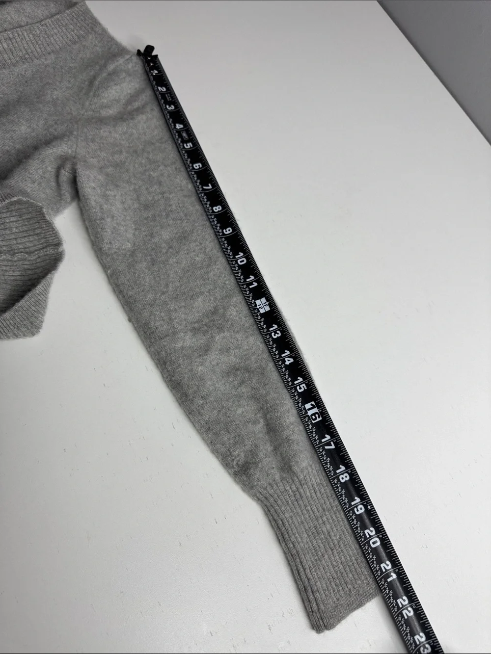 J.Crew 100% Cashmere V-Neck Sweater – Heather Gray – Women’s XS